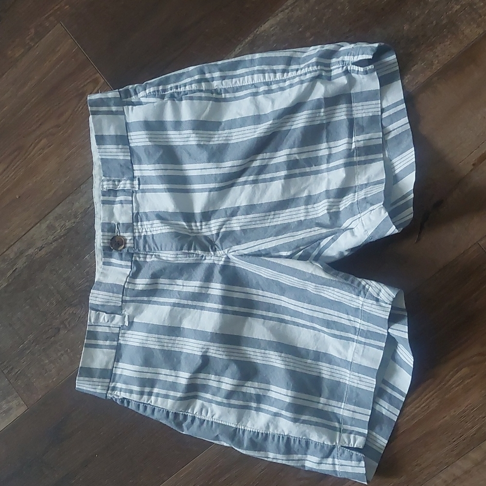 Old Navy shorts‎